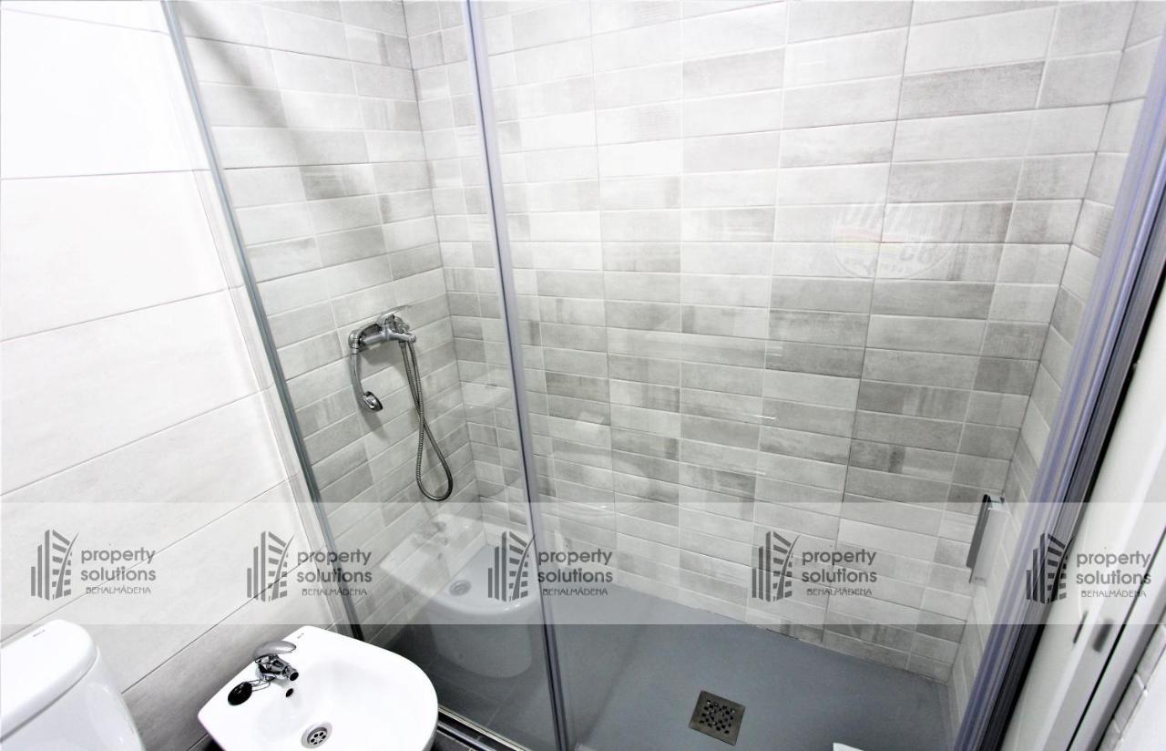 Apartamento Torremolinos - A 600M De La Playa De La Carihuela - Piscina - Parking Gratis - Excelente Conexion Wifi Buitenkant foto